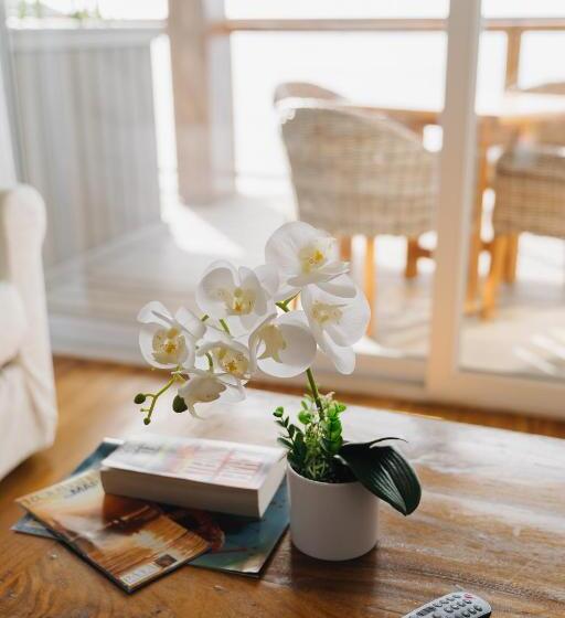 Deluxe Suite King Bed, The Beach House Boutique