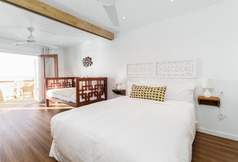 سوییت, The Beach House Boutique