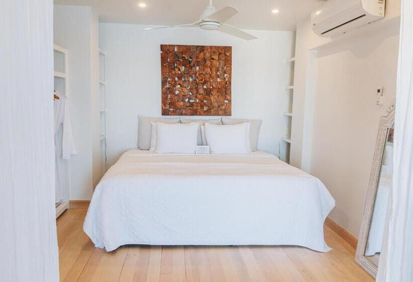 سوئیت پریمیوم, The Beach House Boutique