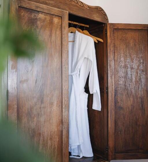 سوئیت پریمیوم, The Beach House Boutique