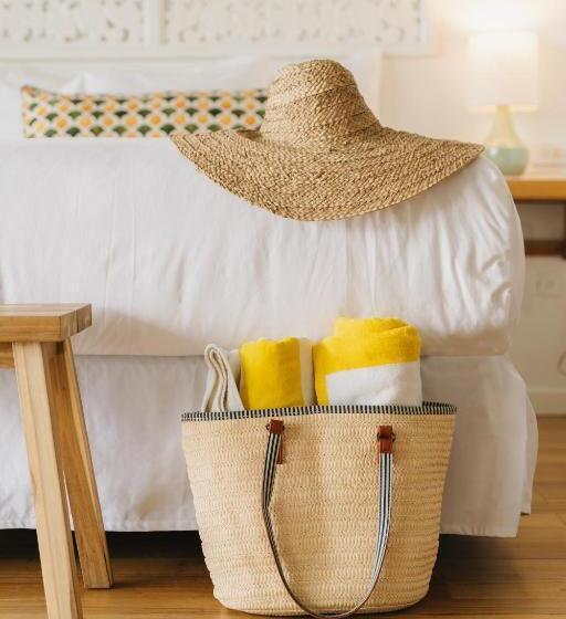 سوییت لوکس, The Beach House Boutique
