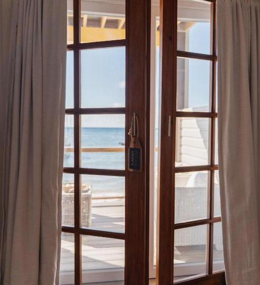 سوئیت پریمیوم, The Beach House Boutique