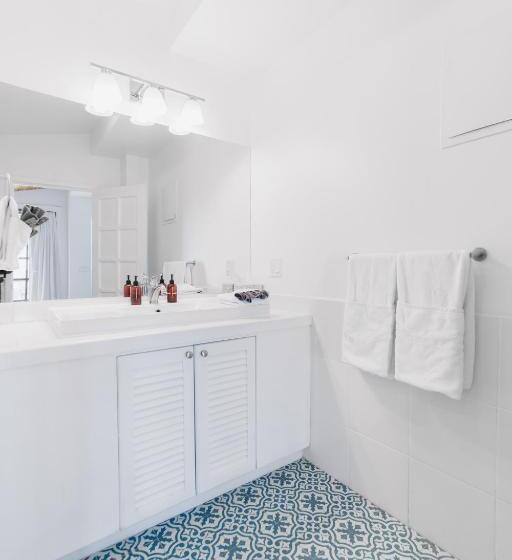 سوئیت پریمیوم, The Beach House Boutique