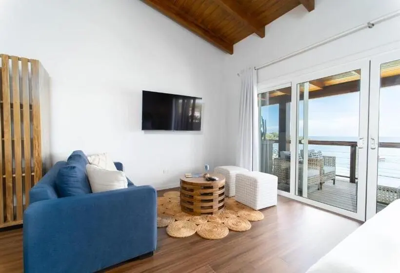 سوییت, The Beach House Boutique