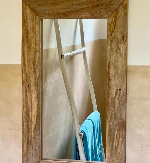 带泳池的标准三人间, The Seles Boutique