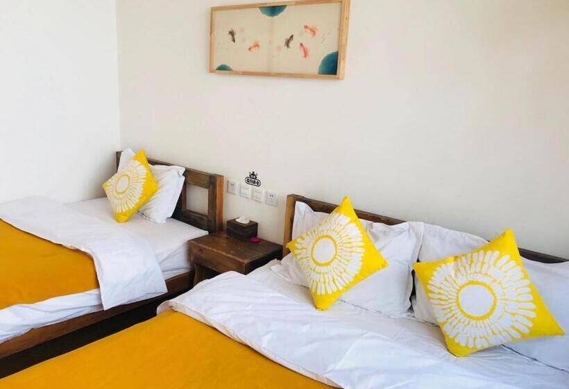 家庭间, Tourist Courtyard