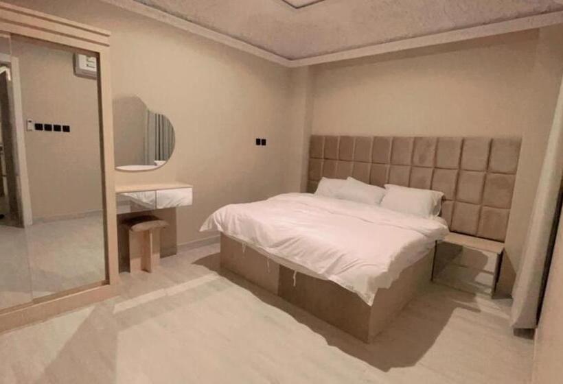 شقة غرفة واحدة, شقق منيف بن طالب