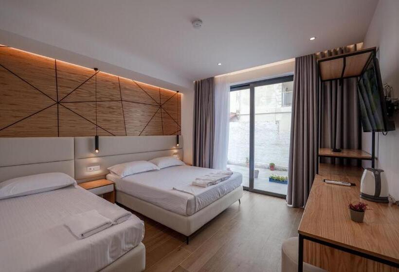 Студия Deluxe, Aboja Inn