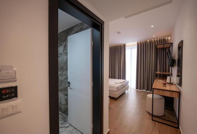 Студия Deluxe, Aboja Inn