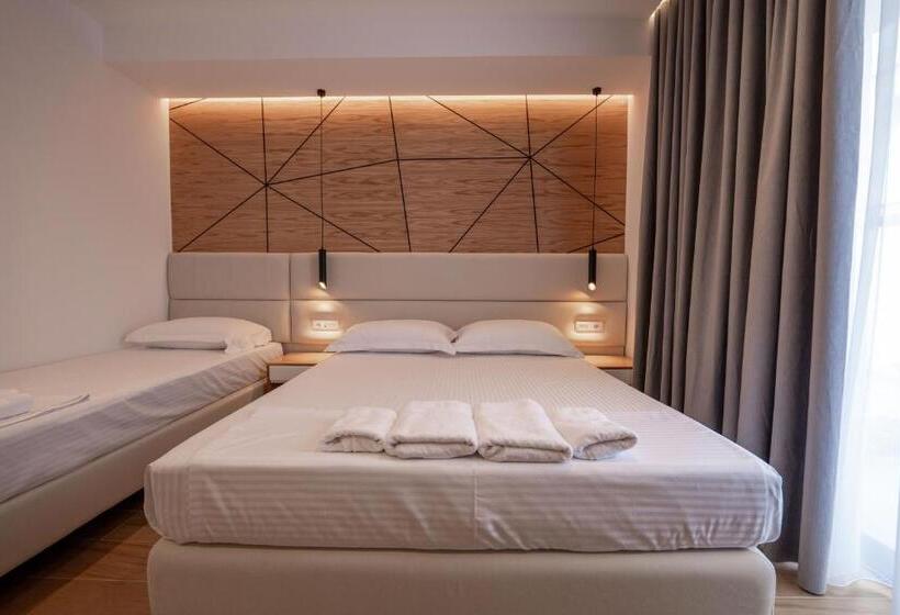 Студия Deluxe, Aboja Inn