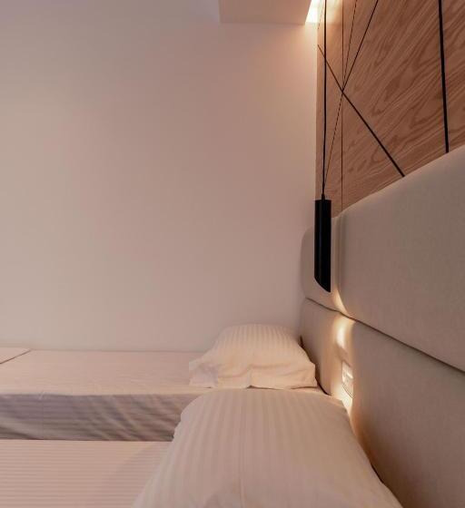 Студия Deluxe, Aboja Inn