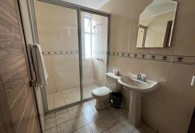 غرفة قياسية, Fiesta Alteña