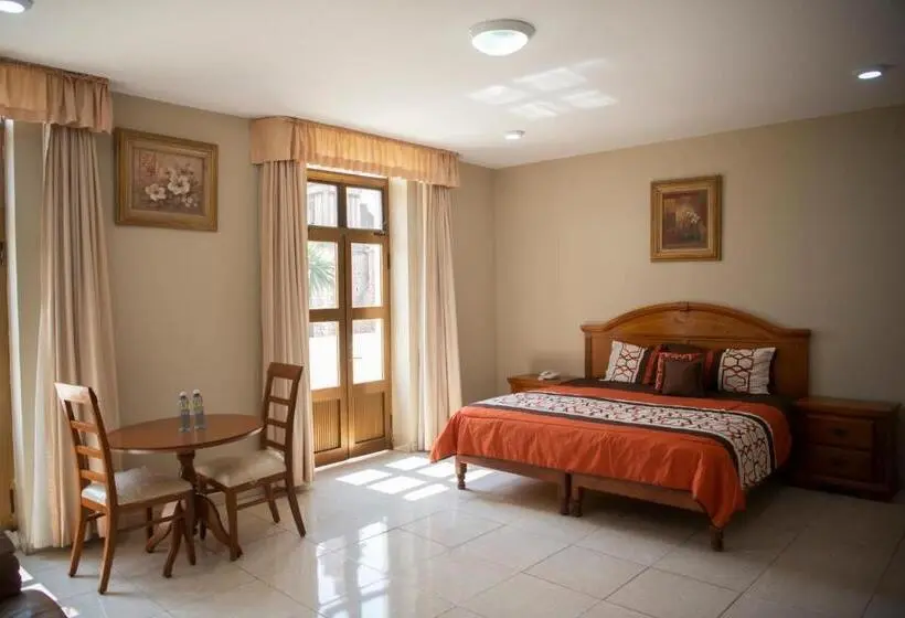 テラス付スイート, Fiesta Alteña