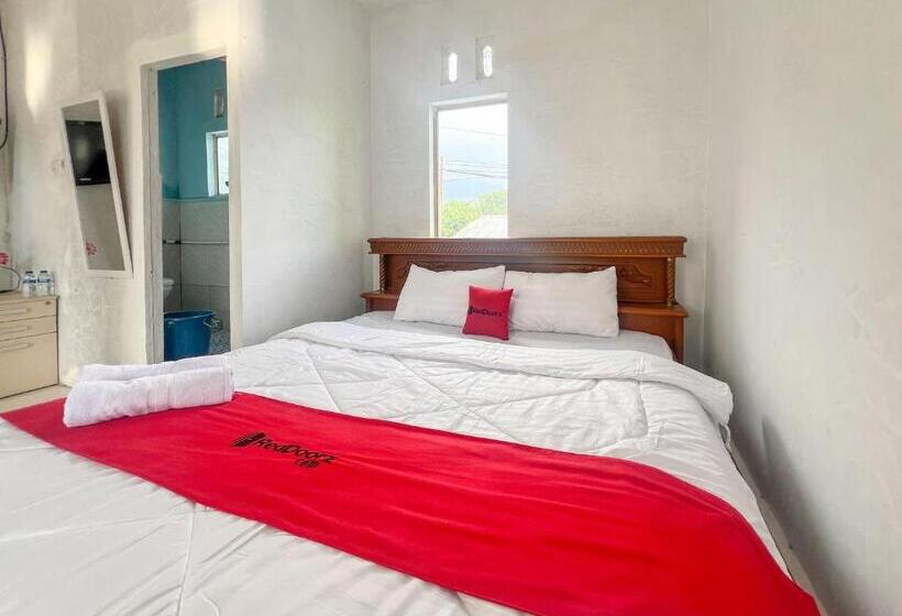 Номер Стандарт, Reddoorz Syariah At Jalan Dieng 4