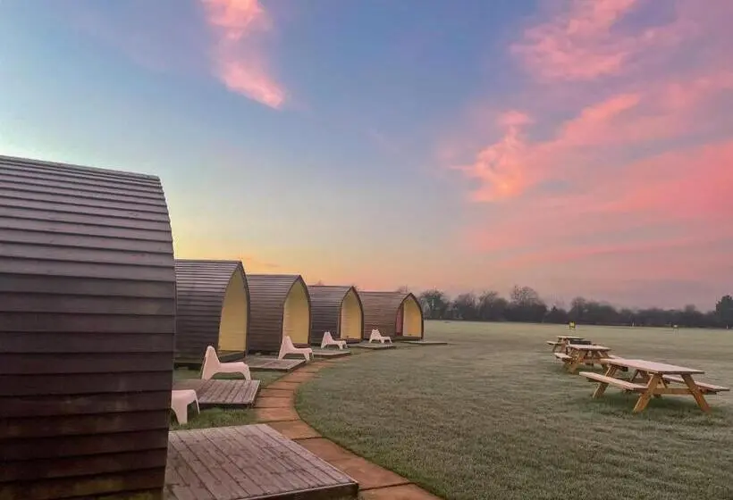 テラス付きスタンダードルーム, Rodway Hill Golf & Eco Pod