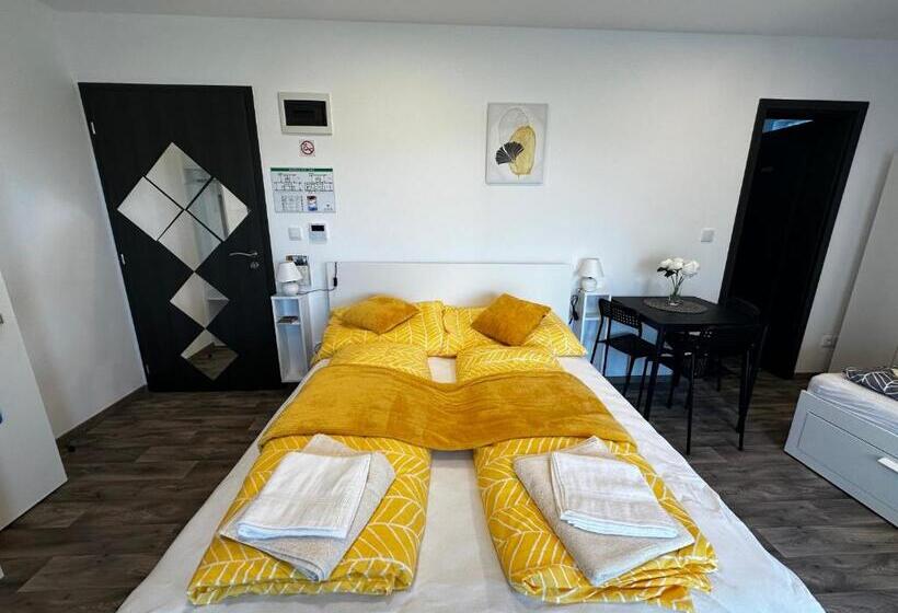 Четырехместный Номер Стандарт, See Panzió