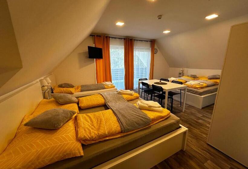 Семейный Номер, See Panzió