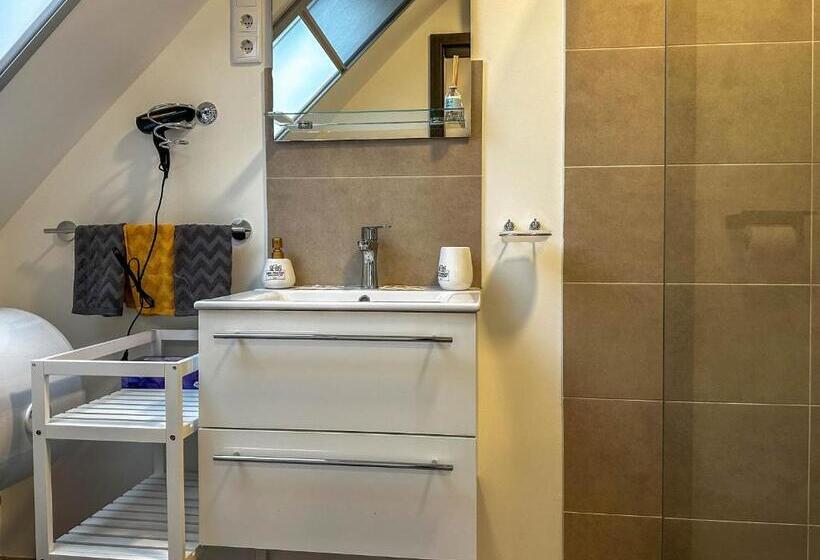 Семейный Номер, See Panzió