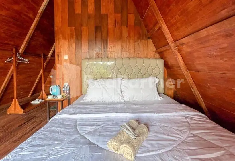 Deluxe Kamer, Glamping Pengilon Edupark Mitra Reddoorz