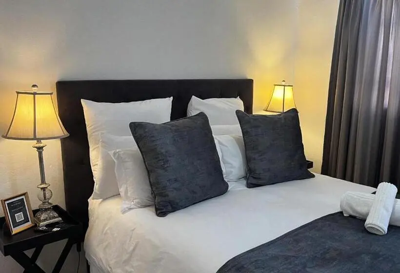 コンフォートルーム, Bel Air Guesthouse