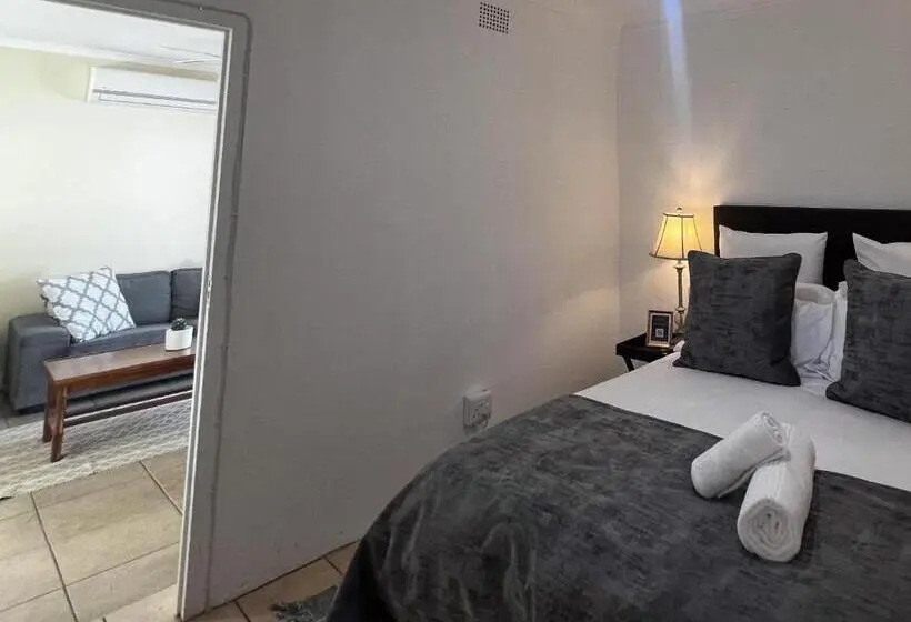 コンフォートルーム, Bel Air Guesthouse