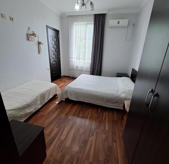 Quarto Triplo Estandar, Mate