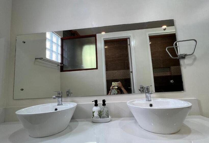 디럭스 패밀리 룸, Luxury Vacation House Oceanfront In Lila, Bohol