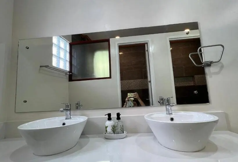 デラックスファミリールーム, Luxury Vacation House Oceanfront In Lila, Bohol