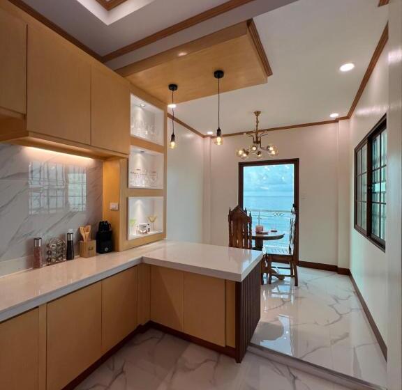 Семейный Номер Deluxe, Luxury Vacation House Oceanfront In Lila, Bohol