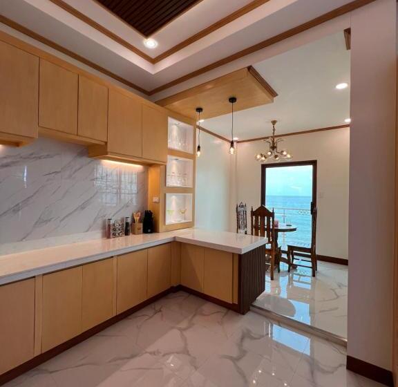 디럭스 패밀리 룸, Luxury Vacation House Oceanfront In Lila, Bohol