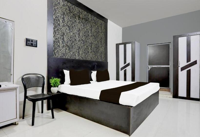 غرفة كلاسيكية ثلاثية, Spot On Hotel Jashn Inn