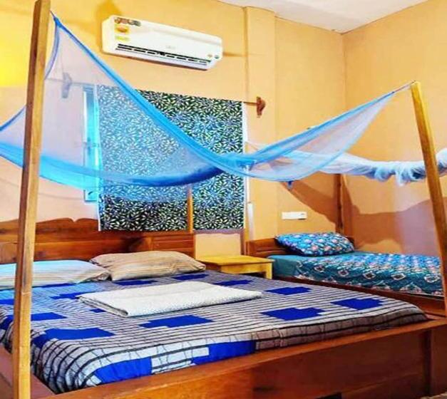 اتاق استاندارد سه نفره, Appart Haris