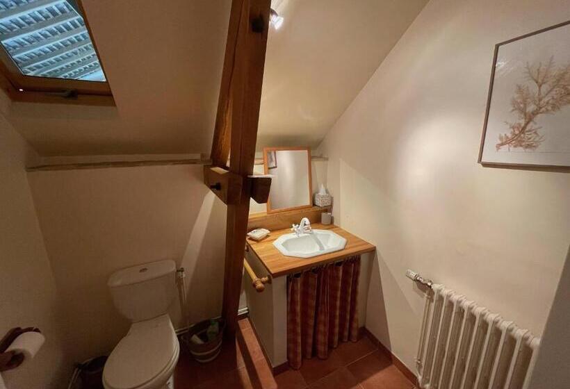 חדר משפחתי, Les Bertaulières