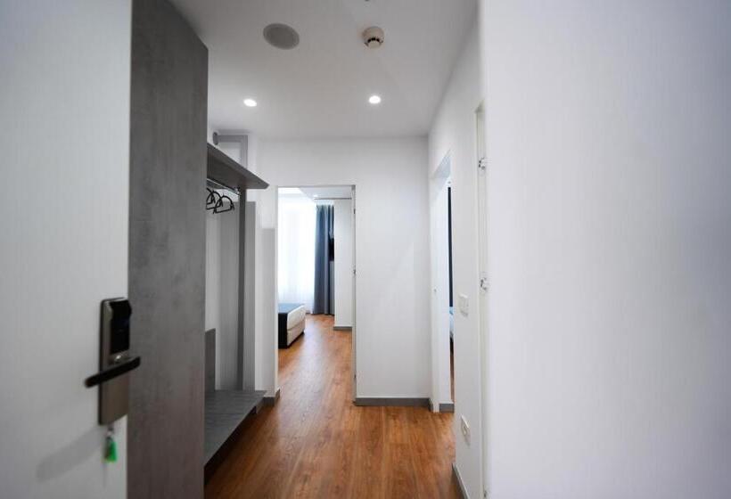 חדר משפחתי דלוקס, Naos Luxury