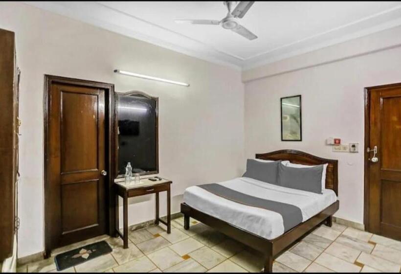 Deluxe-huone, Rudra Residency