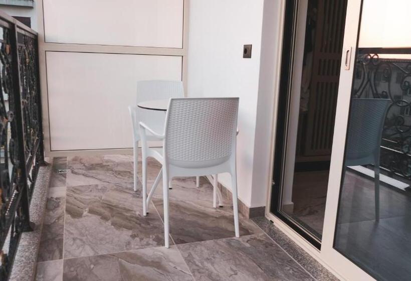 اتاق استاندارد با بالکن, Ruko Boutique