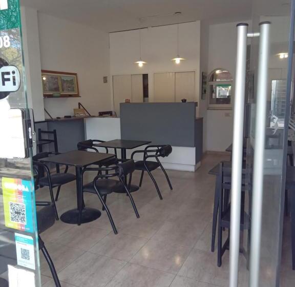 اتاق اکونومی, Jonatan Ii Bed & Breakfast