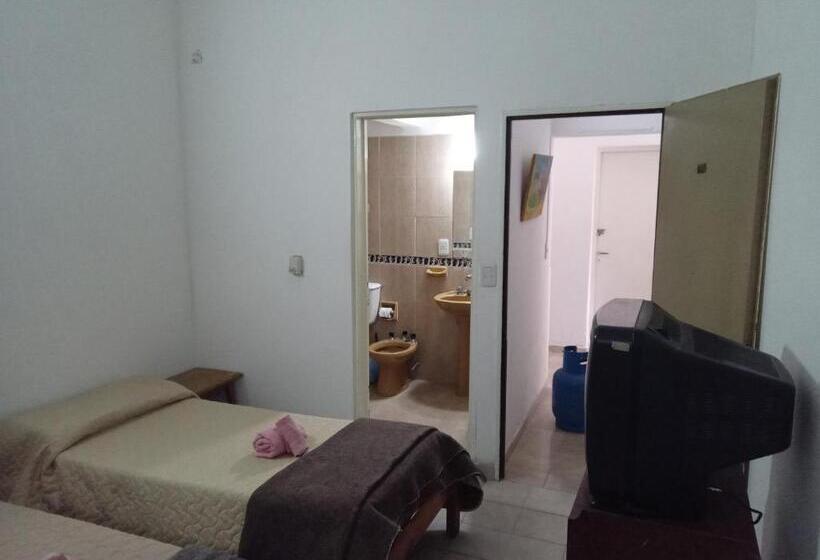 اتاق اکونومی یک تخته, Jonatan Ii Bed & Breakfast
