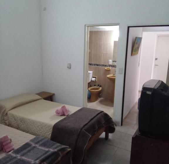 اتاق اکونومی یک تخته, Jonatan Ii Bed & Breakfast
