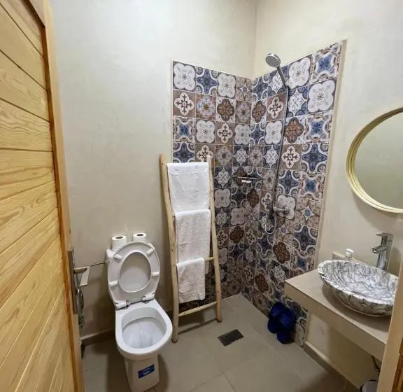 سوییت لوکس, Le Réel Kaouki