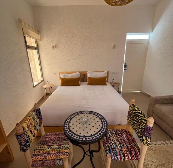 سوییت لوکس, Le Réel Kaouki