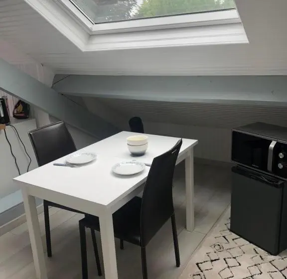 スタンダードルーム, Chez Blandine Jolie Chambre Et Mezzanine Aménagée Proche Utt Infrastructures Sportives