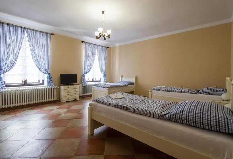 سوییت خانوادگی, Penzion U Františka