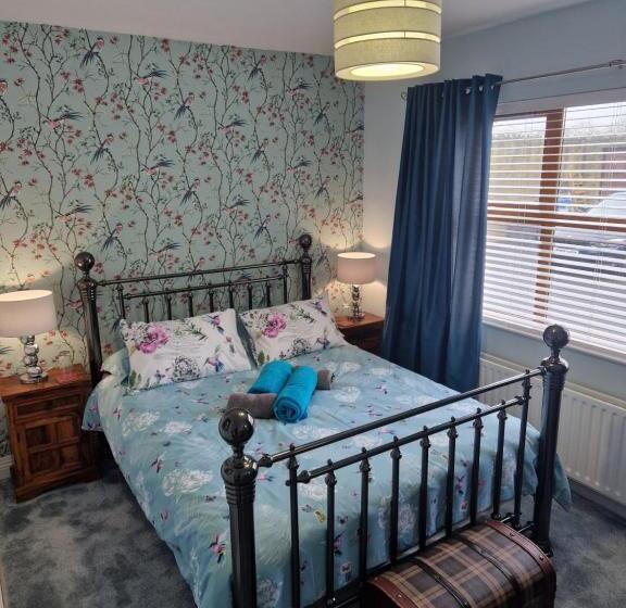 غرفة قياسية حمام مشترك, Sutzus