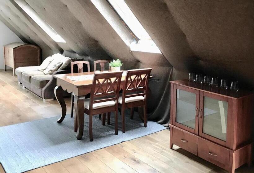 استودیوی استاندارد, Veskimäe Muhu Island