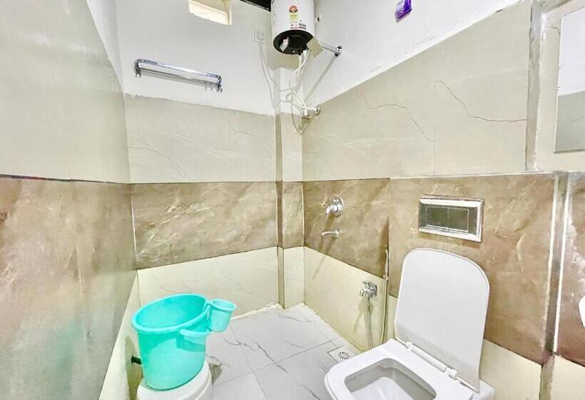 豪华房间, Sv Palace ! Ujjain ! होटल एसवी पैलेस ஹோட்டல் Sv பேலஸ் హోటల్ Sv ప్యాలెస్ Fully Air Conditioned