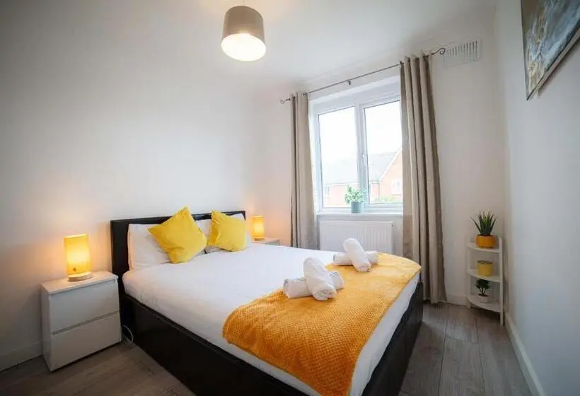 خانه 1 خوابه, Excel 3 Bed Fresh Linen Fast Wifi Please Contact Us Today At One Stop Property Management