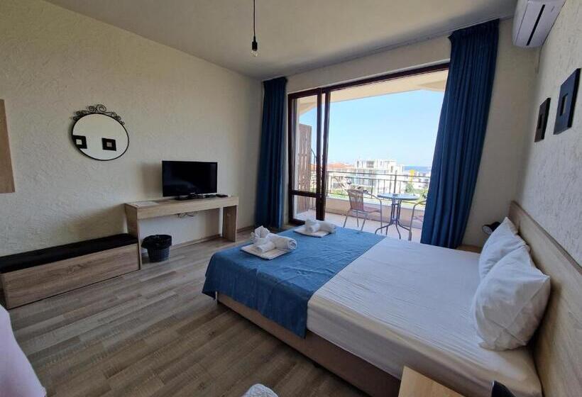 اتاق استاندارد, къща за гости азалия