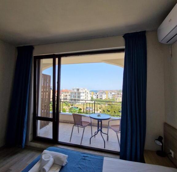 اتاق استاندارد, къща за гости азалия