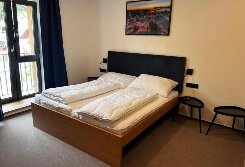スタンダードトリプルルーム, Apartmány šestka